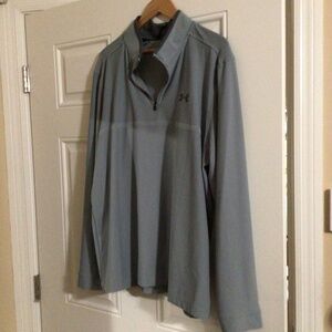Men’s Under Armor XL light gray/dark gray 3/4 zip golf shirt